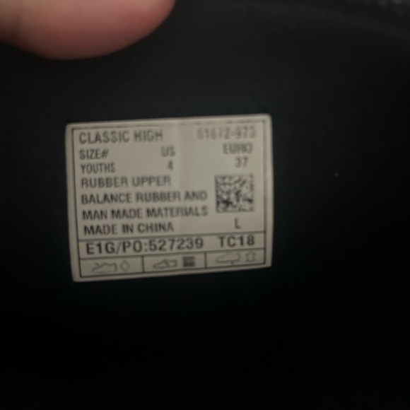 Bogs boys youth size 4 mossy oak waterproof (-30) boots worn one season - Picture 3 of 5